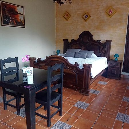 Hotel El Mirador Anexo 1 Santa Lucía Milpas Altas الغرفة الصورة